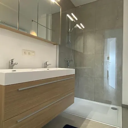 아파트 Residentie Duinenzucht - Laure I Lynne 브레데네